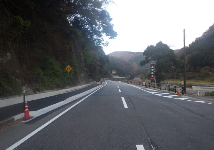 (主)香住村岡線境工区道路整備工事 工事後